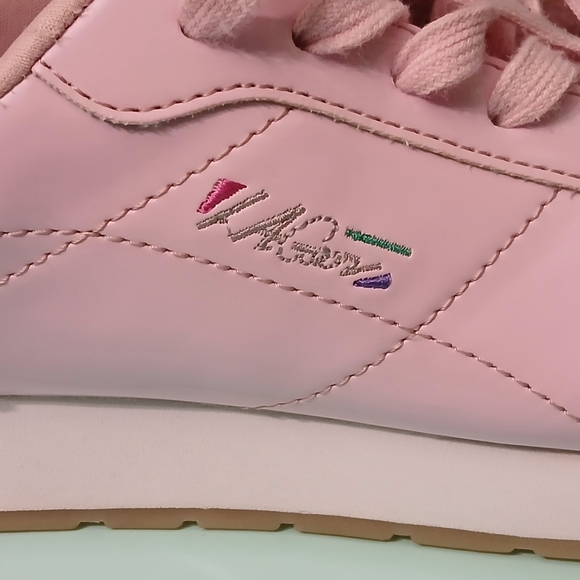 Vintage L.A. Gear Pink Sneakers Classic Low-Top Design - Picture 5 of 11